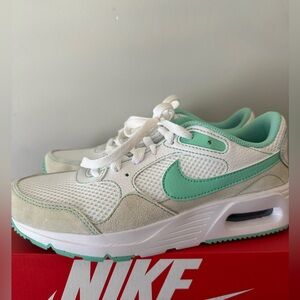Nike Women’s Air Max SC